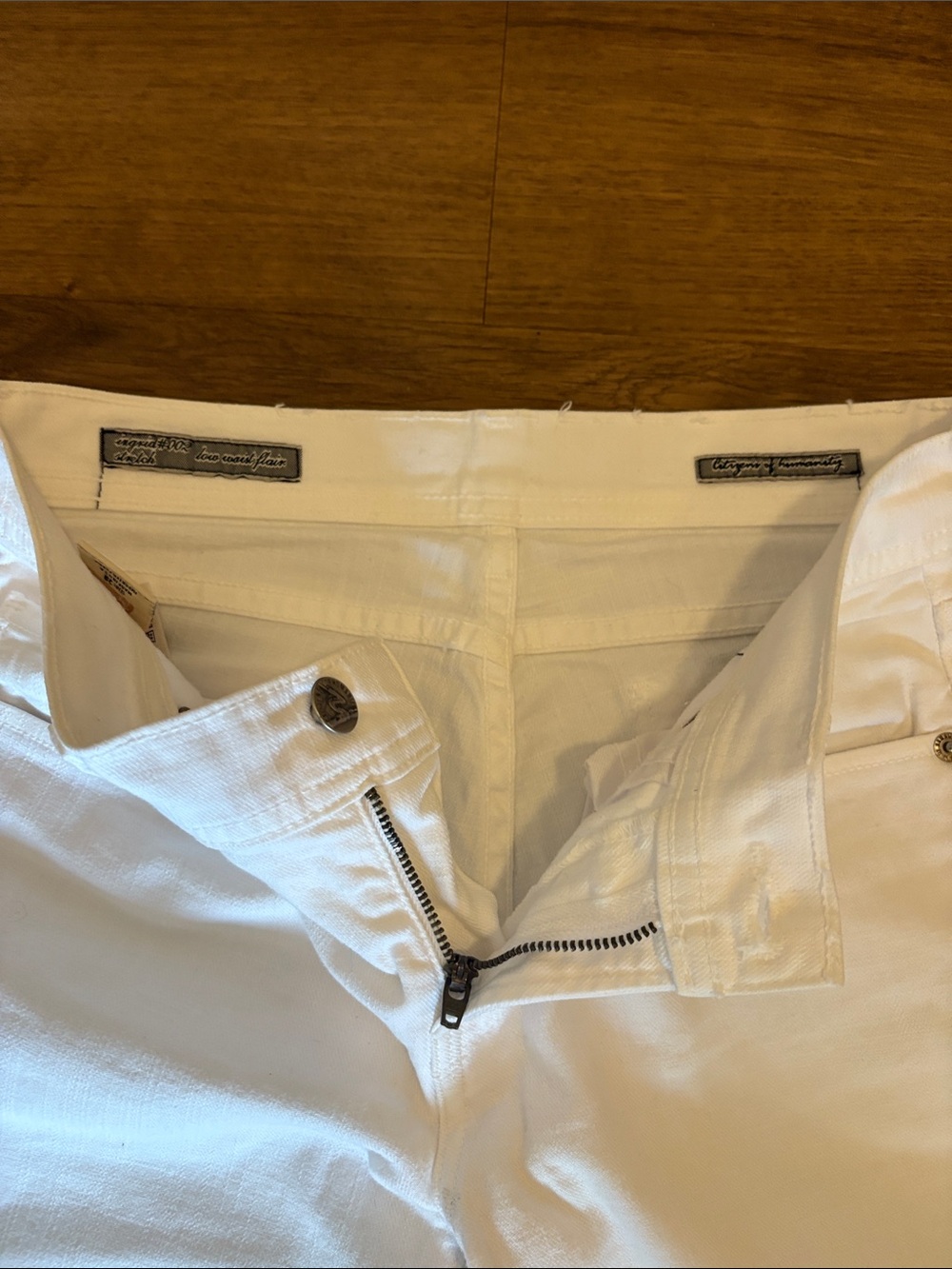 Citizens Of Humanity White Flare Jeans - Picture 2 of 7